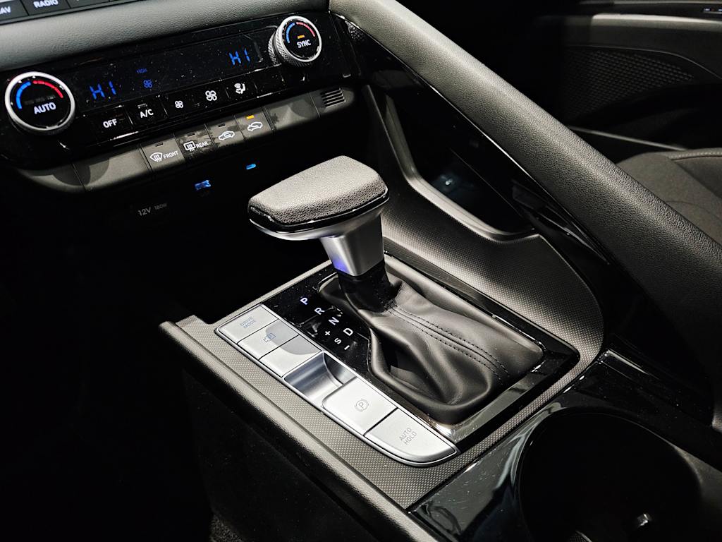 Thumbnail: 2024 Hyundai Elantra - 14