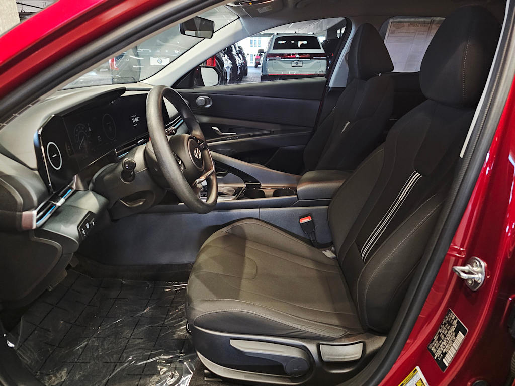 Thumbnail: 2024 Hyundai Elantra - 10