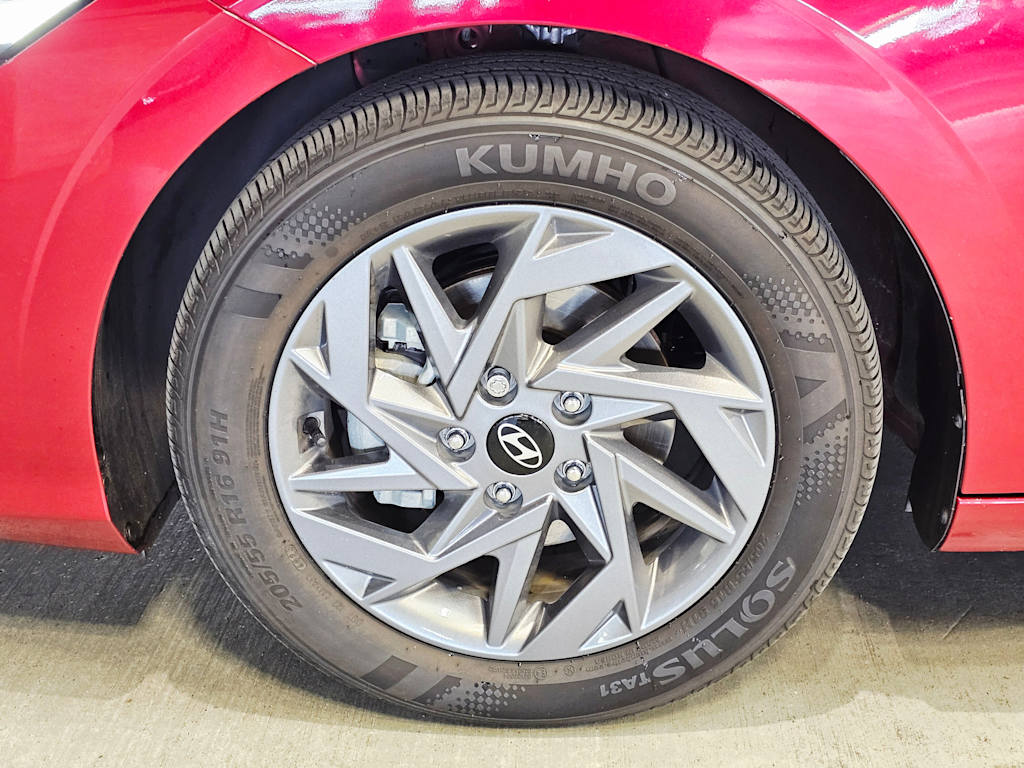 Thumbnail: 2024 Hyundai Elantra - 6