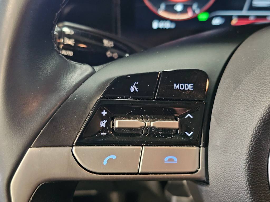 Thumbnail: 2022 Hyundai Elantra - 25