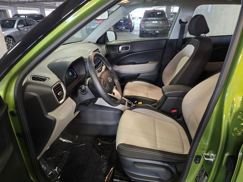 Thumbnail: 2024 Hyundai Venue - 10