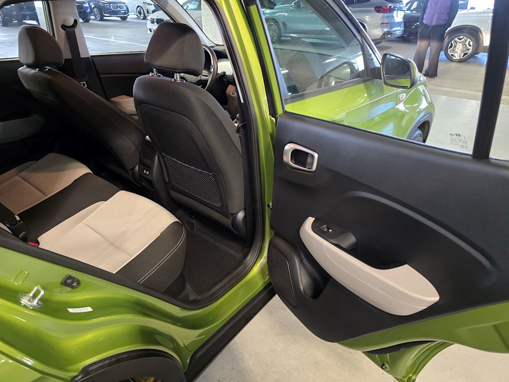 Thumbnail: 2024 Hyundai Venue - 33