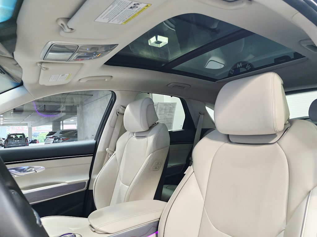 Thumbnail: 2022 Genesis GV70 - 31