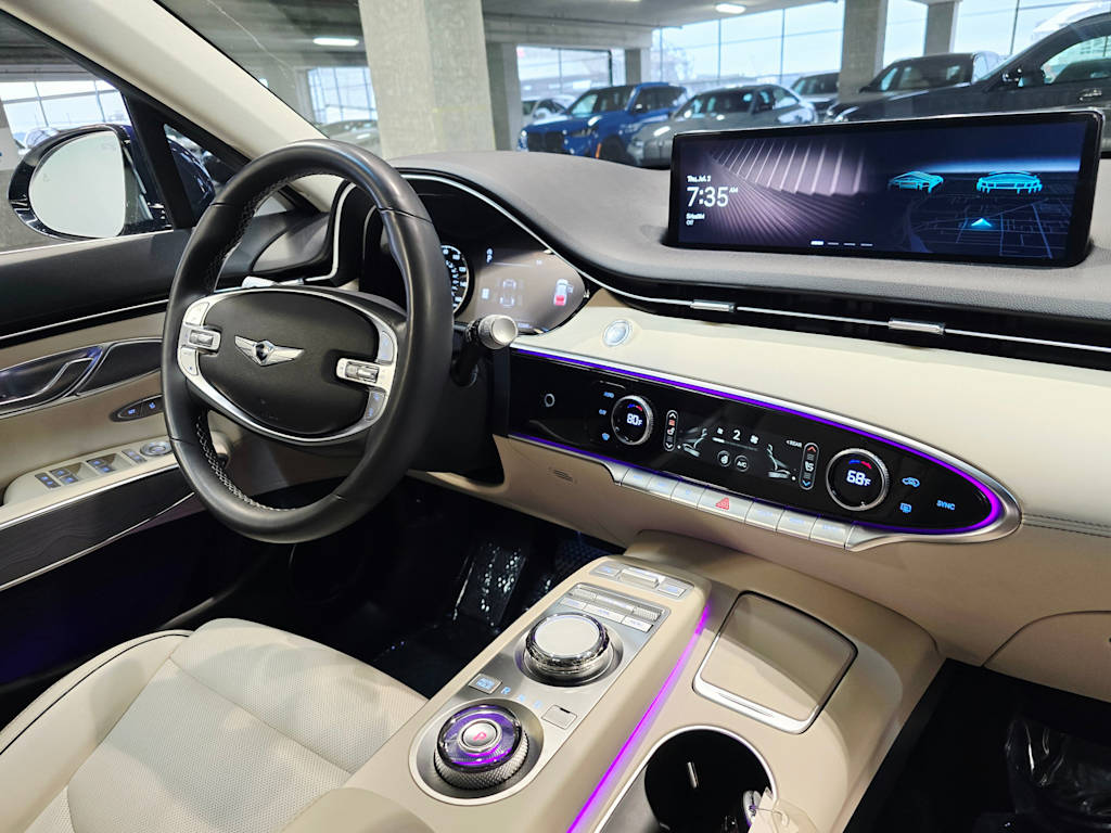 Thumbnail: 2022 Genesis GV70 - 15