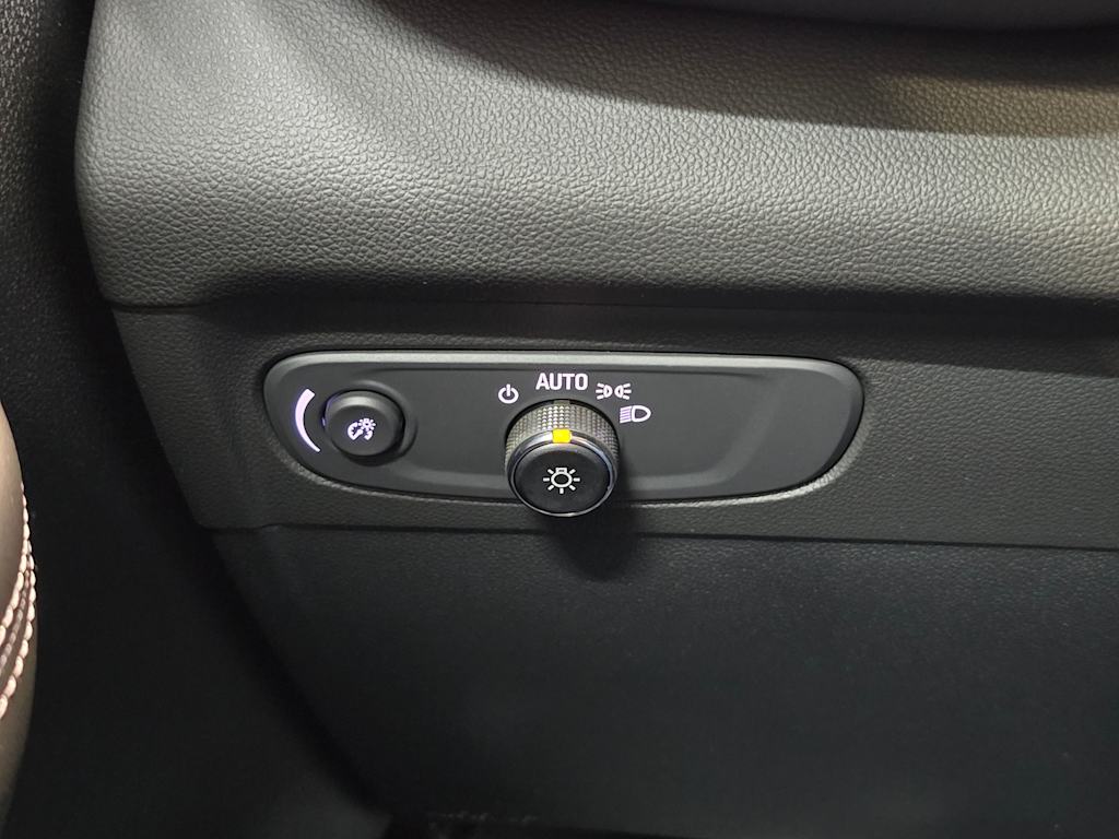 Thumbnail: 2023 Buick Envision - 28