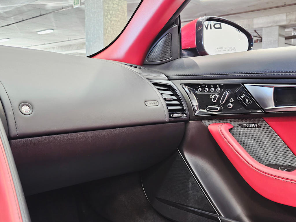 Thumbnail: 2014 Jaguar F-Type - 23