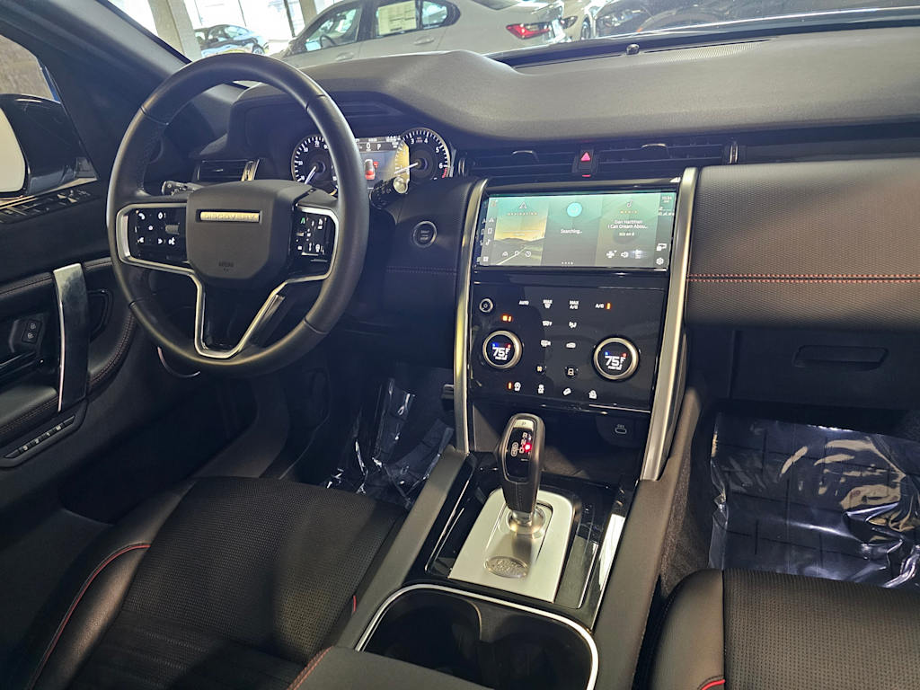 Thumbnail: 2023 Land Rover Discovery Sport - 15