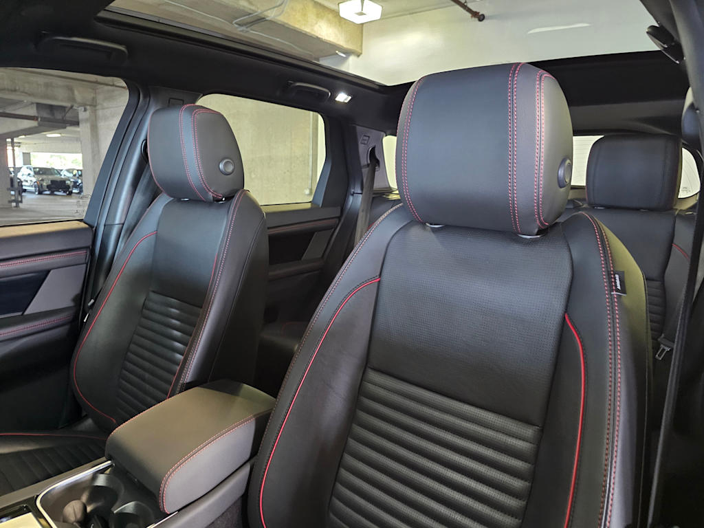 Thumbnail: 2023 Land Rover Discovery Sport - 12