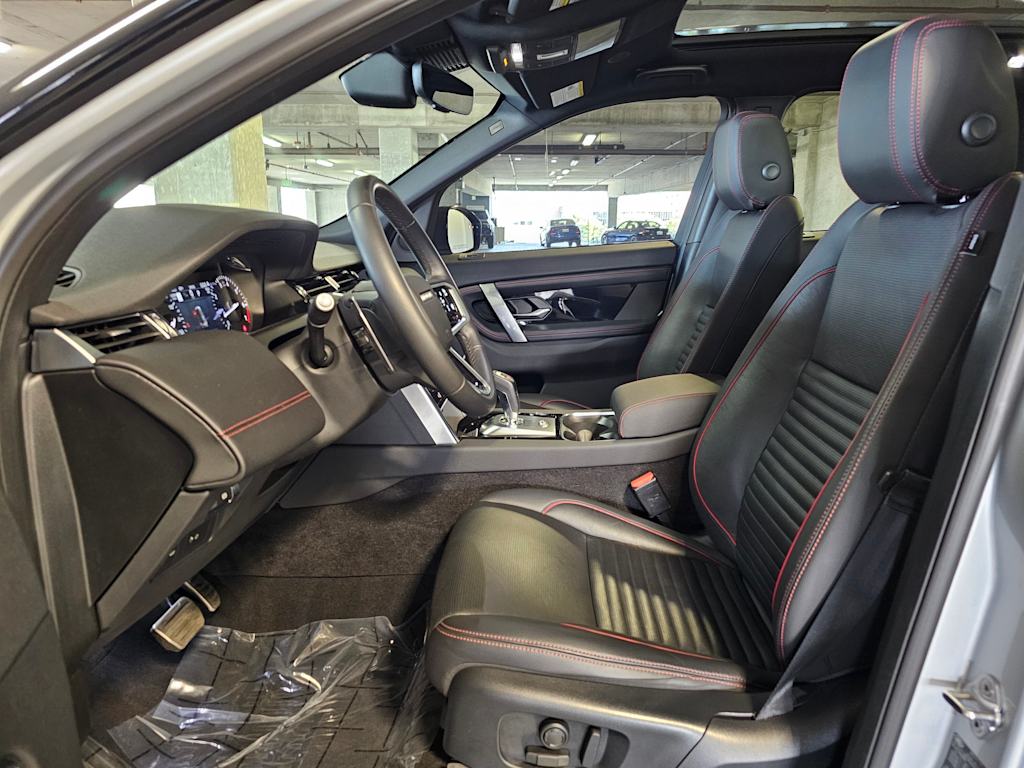 Thumbnail: 2023 Land Rover Discovery Sport - 11