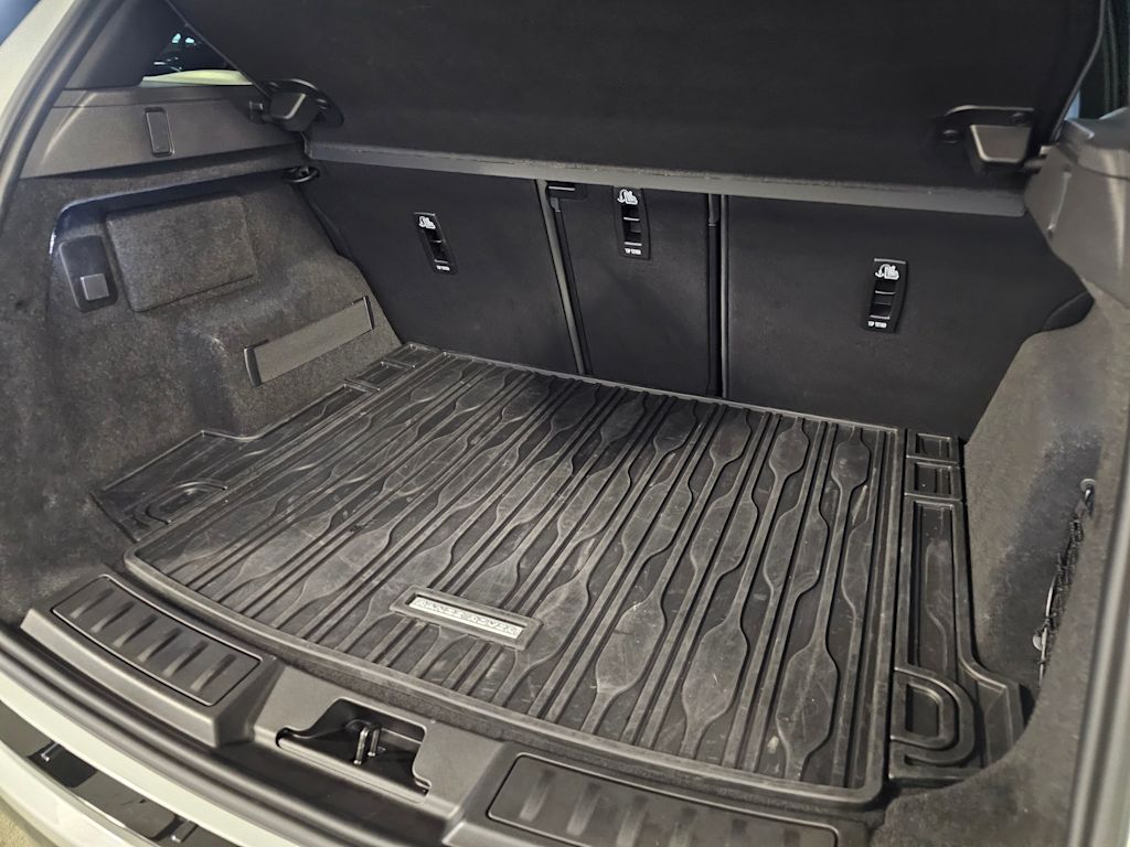 Thumbnail: 2023 Land Rover Range Rover Evoque - 38