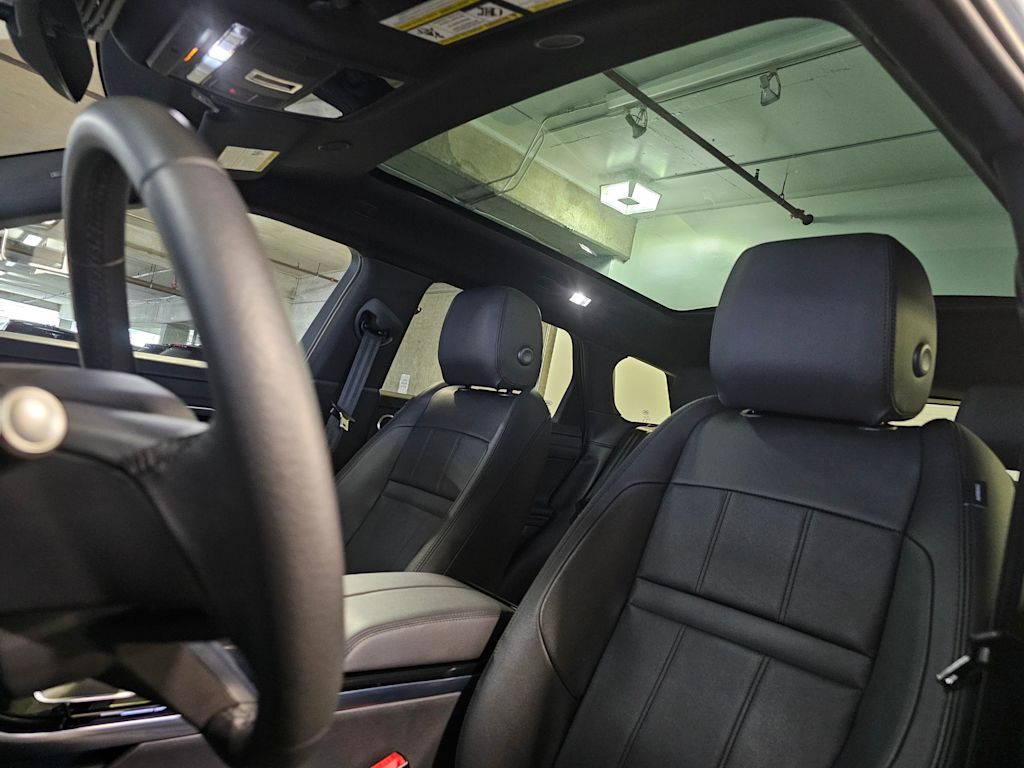 Thumbnail: 2023 Land Rover Range Rover Evoque - 32