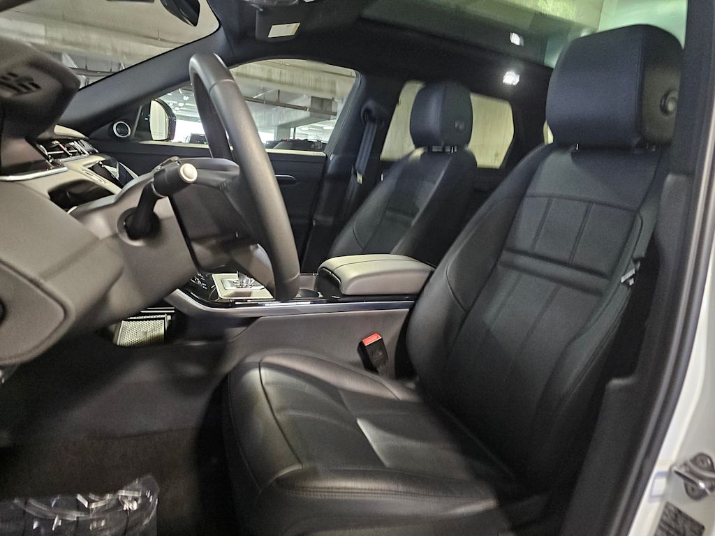 Thumbnail: 2023 Land Rover Range Rover Evoque - 11