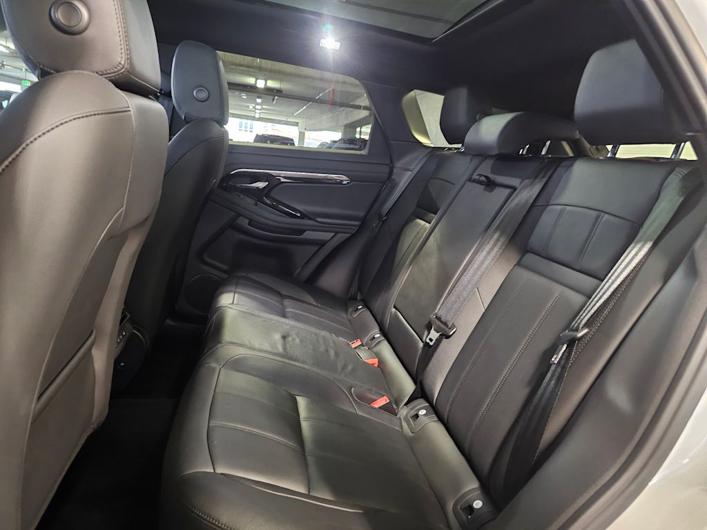 Thumbnail: 2023 Land Rover Range Rover Evoque - 34