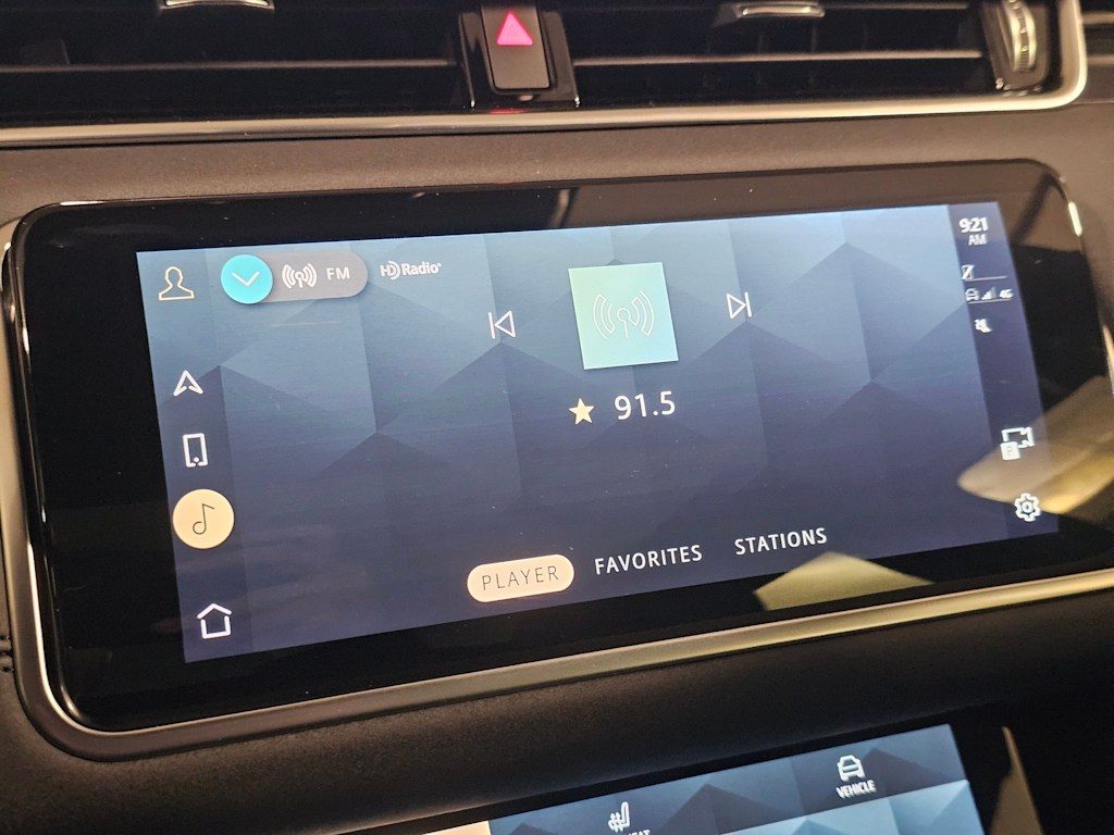 Thumbnail: 2023 Land Rover Range Rover Evoque - 23