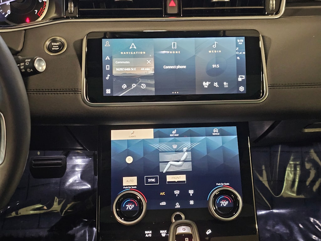 Thumbnail: 2023 Land Rover Range Rover Evoque - 16