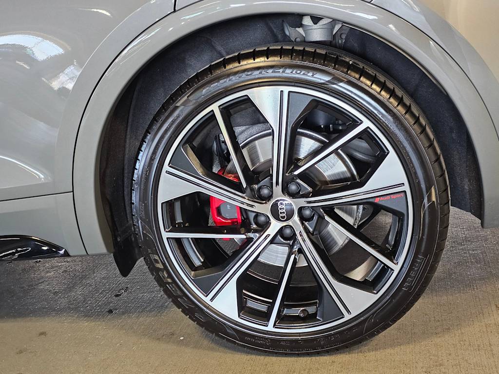 Thumbnail: 2024 Audi SQ5 - 8