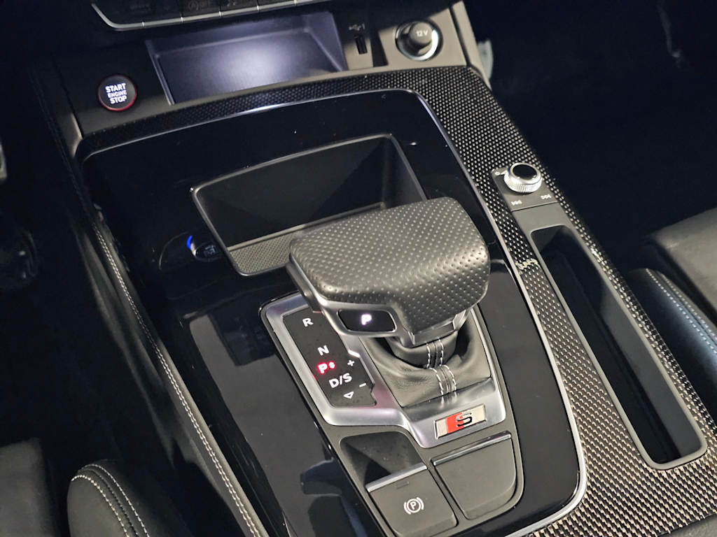 Thumbnail: 2024 Audi SQ5 - 17
