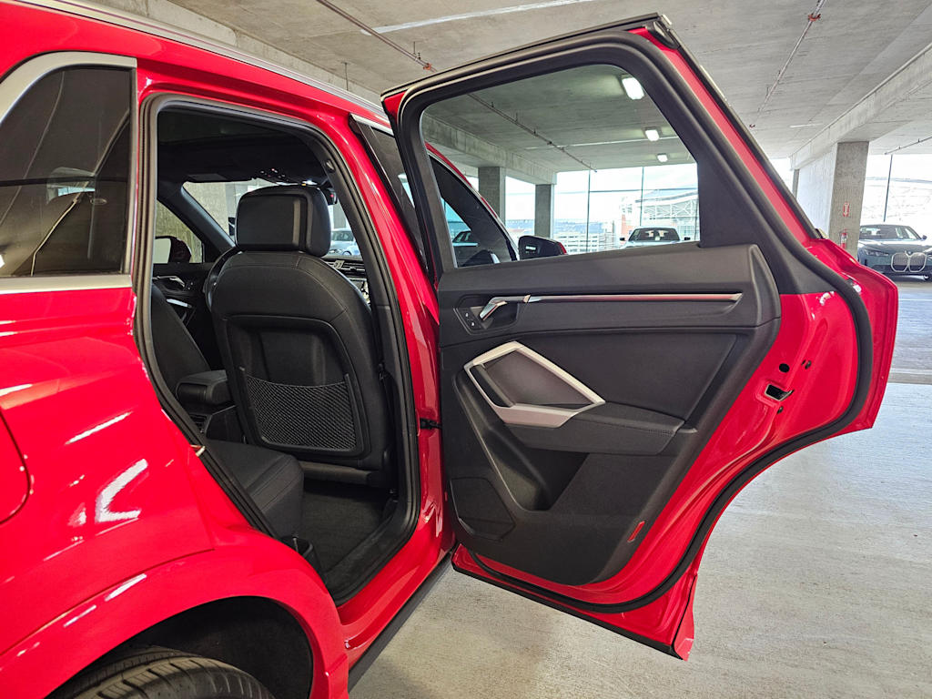 Thumbnail: 2022 Audi Q3 - 29