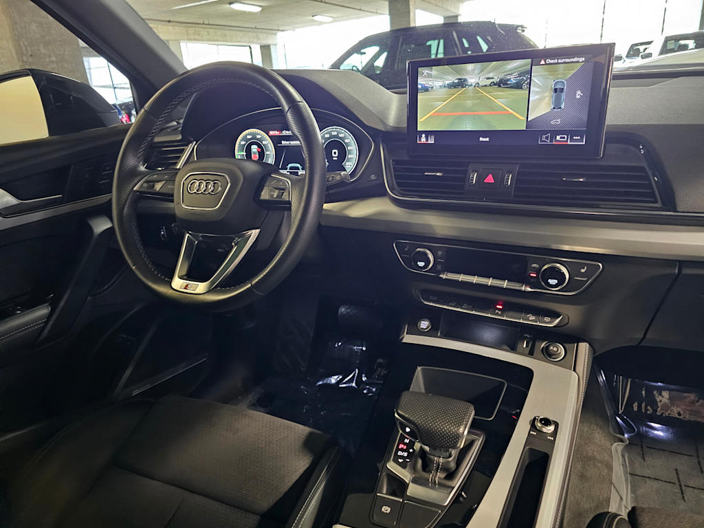 Thumbnail: 2021 Audi Q5 - 15