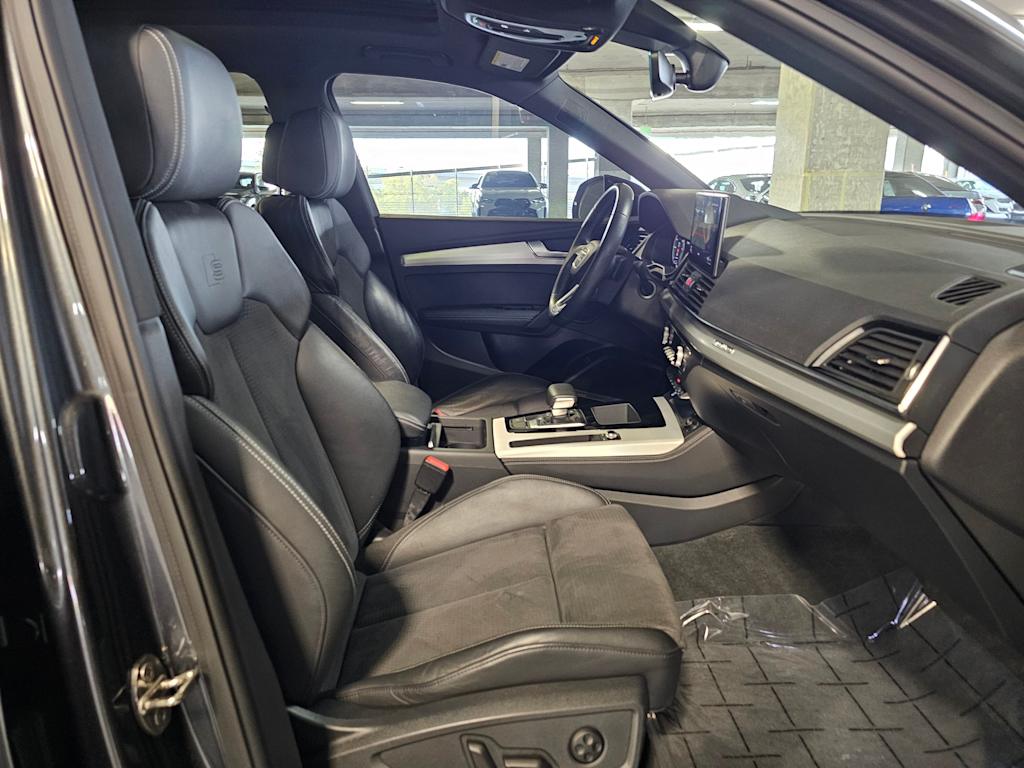 Thumbnail: 2021 Audi Q5 - 33