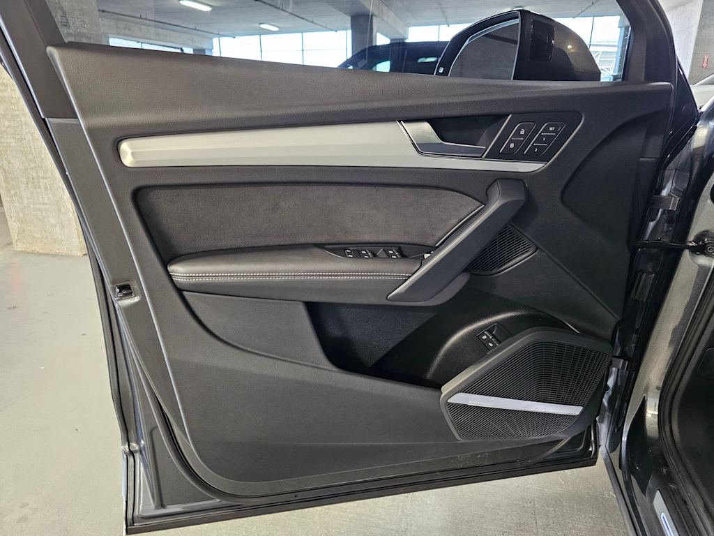 Thumbnail: 2021 Audi Q5 - 26