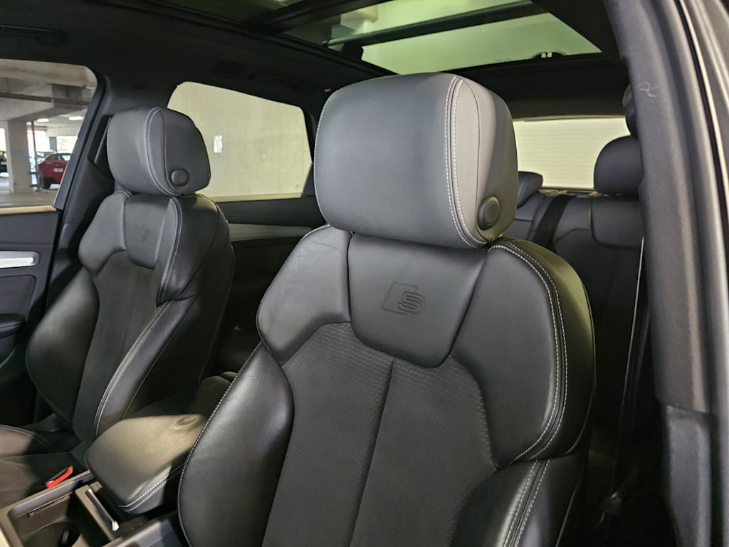 Thumbnail: 2021 Audi Q5 - 12
