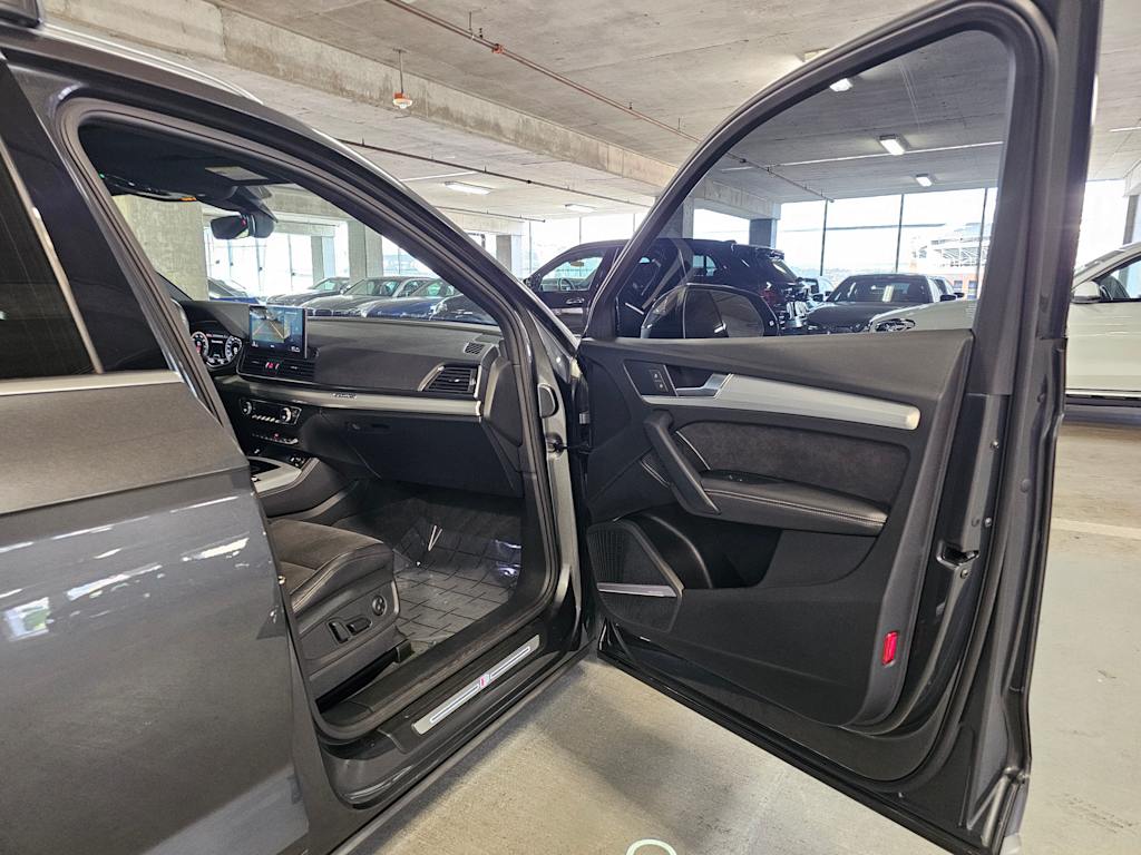 Thumbnail: 2021 Audi Q5 - 32