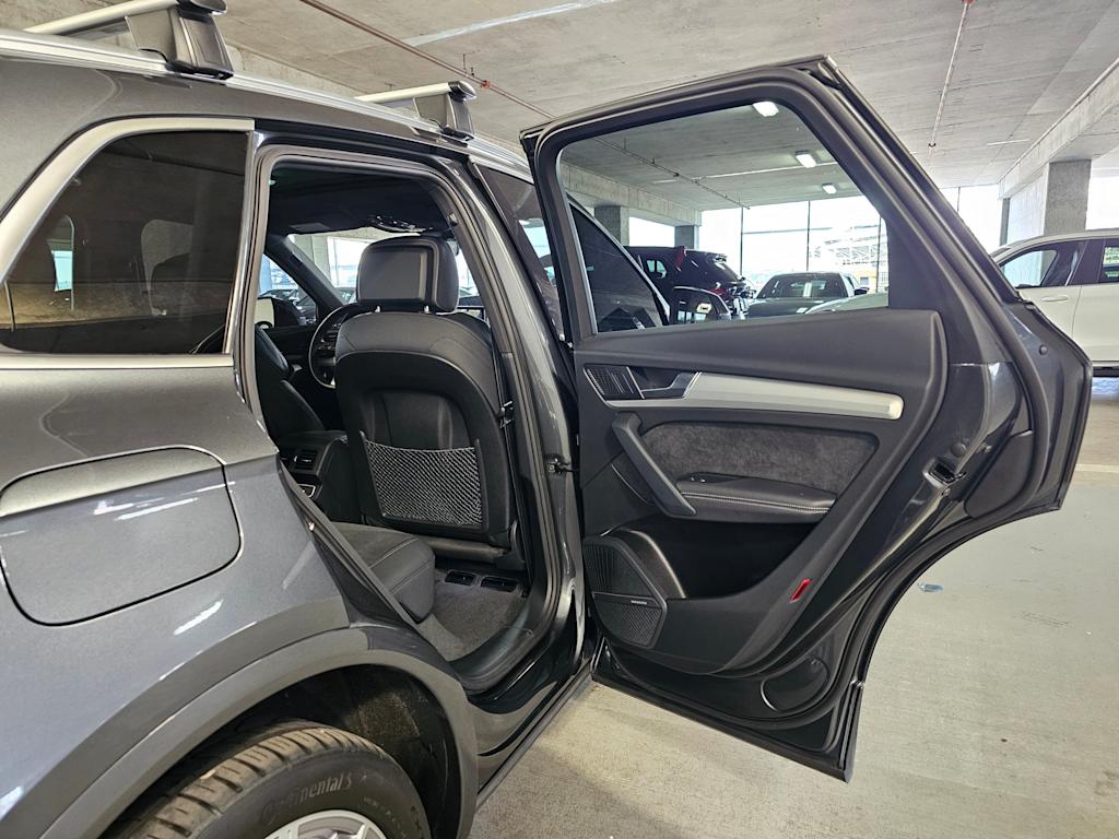 Thumbnail: 2021 Audi Q5 - 30