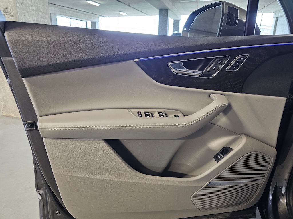 Thumbnail: 2022 Audi Q7 - 29