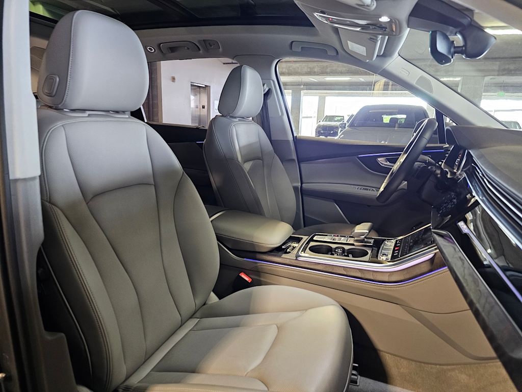 Thumbnail: 2022 Audi Q7 - 35
