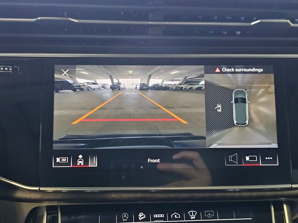 Thumbnail: 2022 Audi Q7 - 22