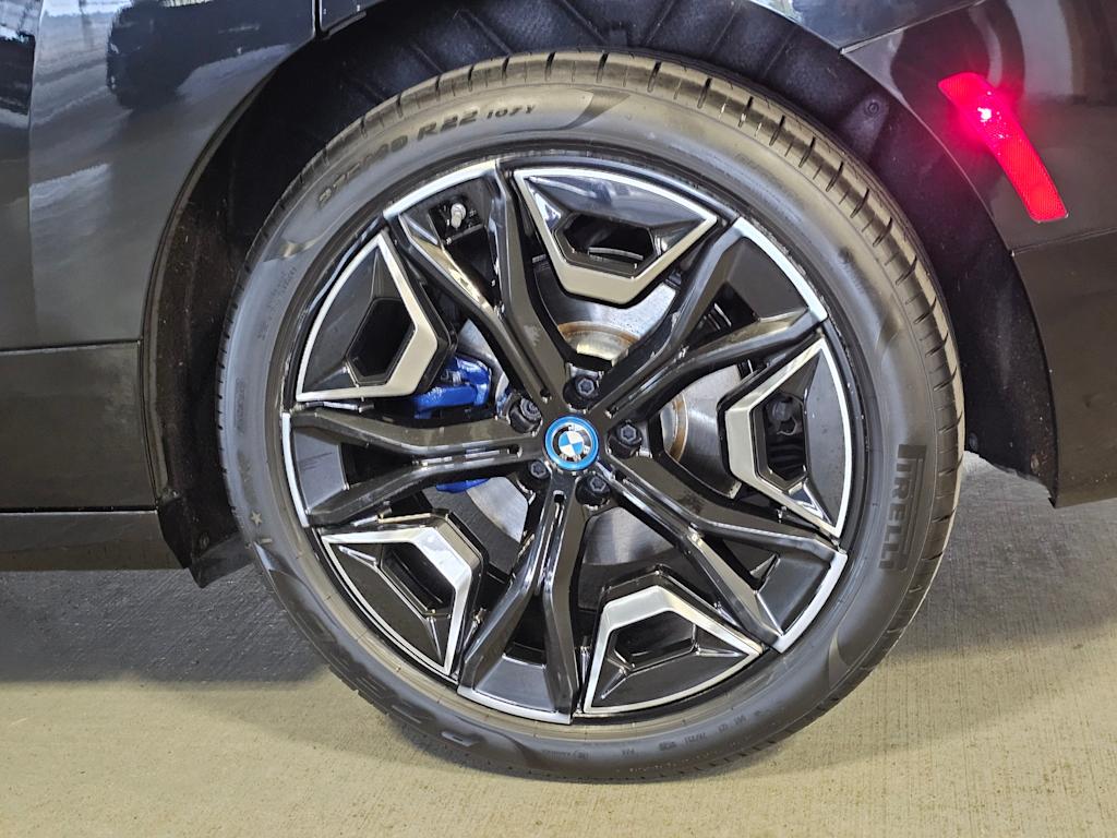 Thumbnail: 2024 BMW iX - 7