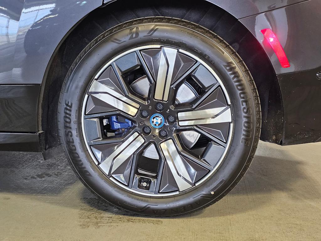 Thumbnail: 2024 BMW iX - 7