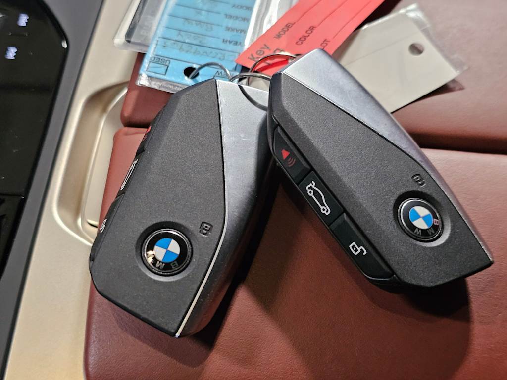 Thumbnail: 2024 BMW iX - 13