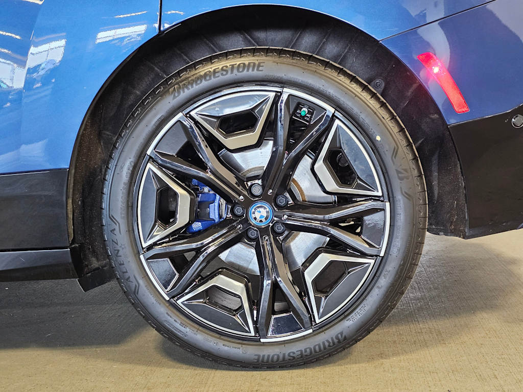 Thumbnail: 2024 BMW iX - 7