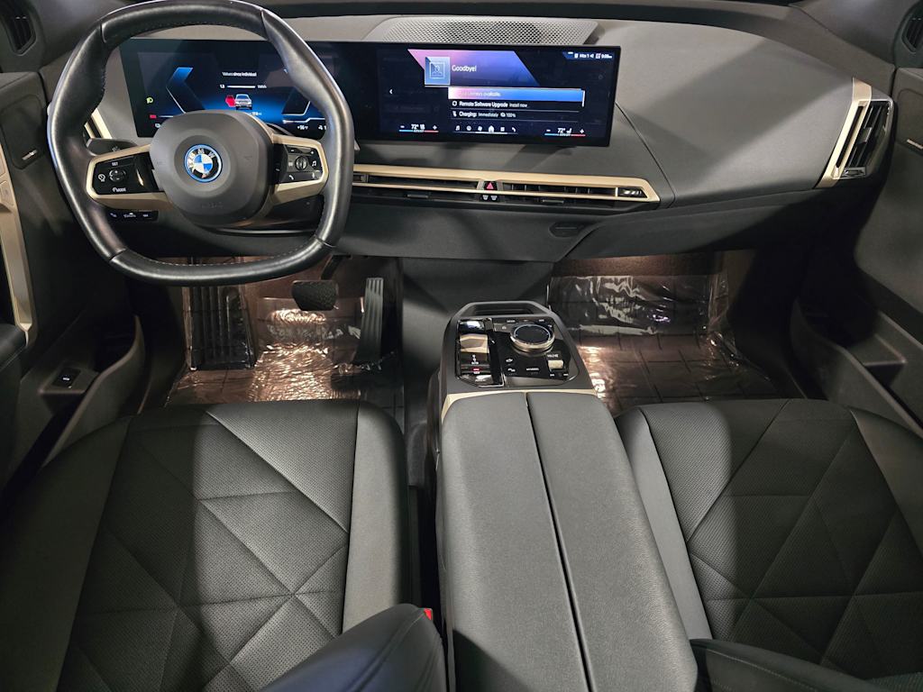 Thumbnail: 2024 BMW iX - 8