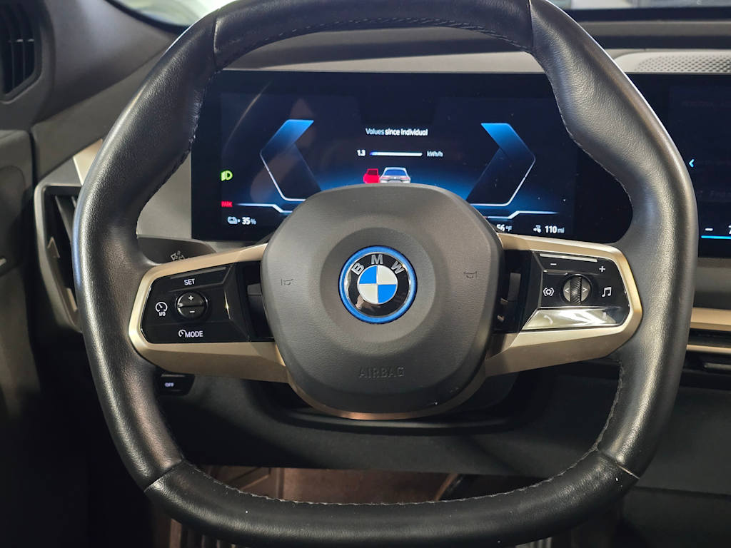 Thumbnail: 2024 BMW iX - 12