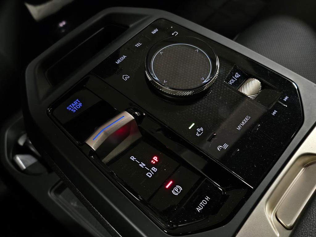 Thumbnail: 2024 BMW iX - 23
