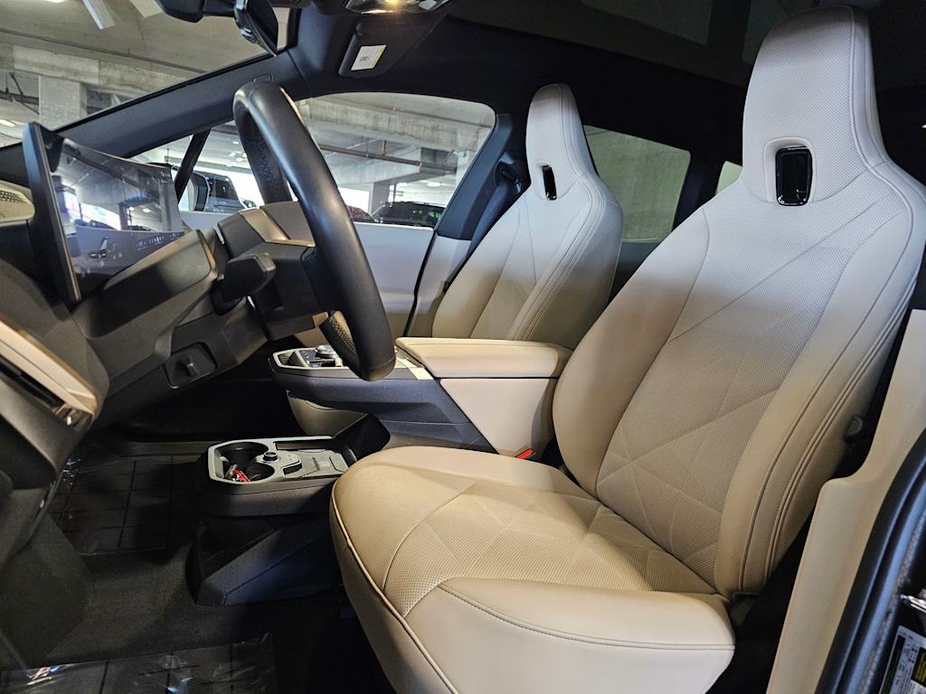 Thumbnail: 2024 BMW iX - 9