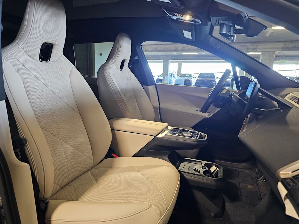 Thumbnail: 2024 BMW iX - 34