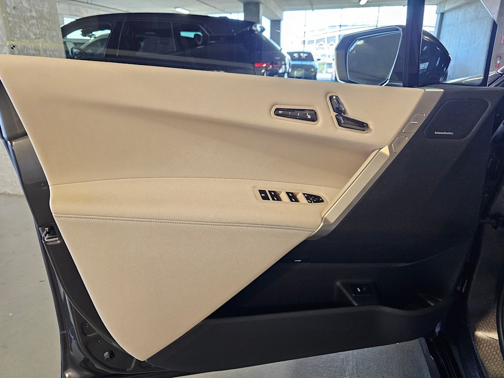 Thumbnail: 2024 BMW iX - 25