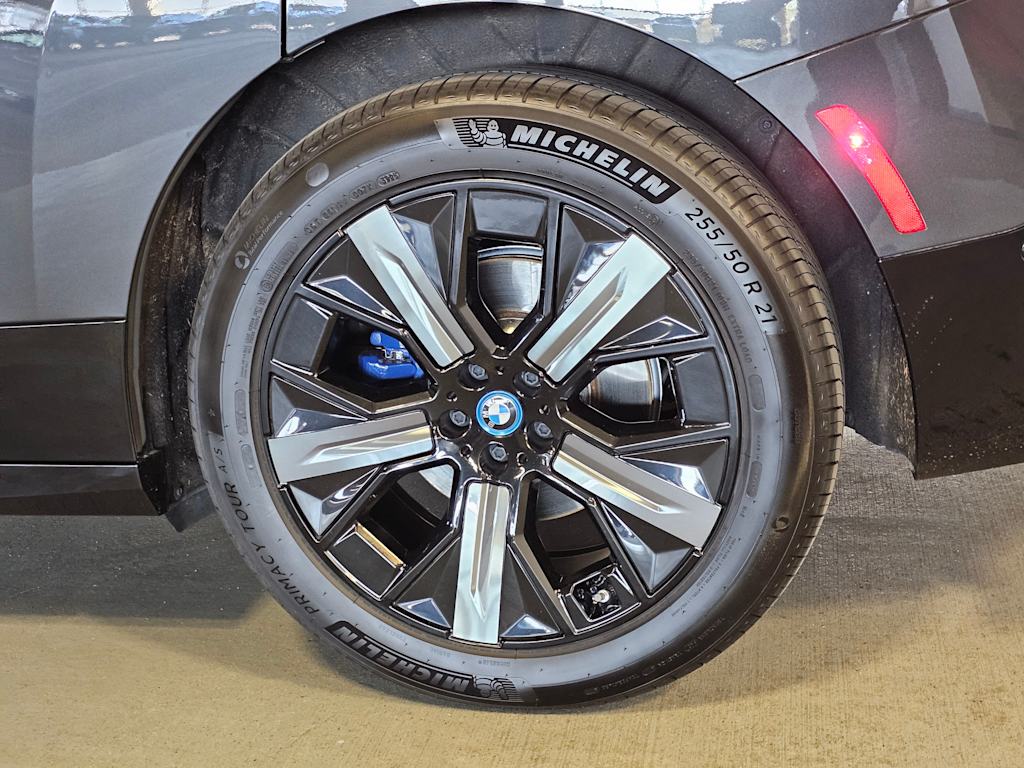 Thumbnail: 2024 BMW iX - 7