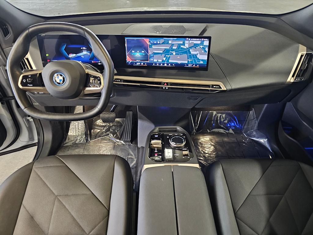 Thumbnail: 2024 BMW iX - 9