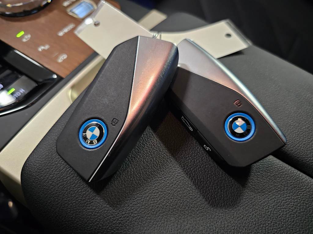 Thumbnail: 2023 BMW iX - 34
