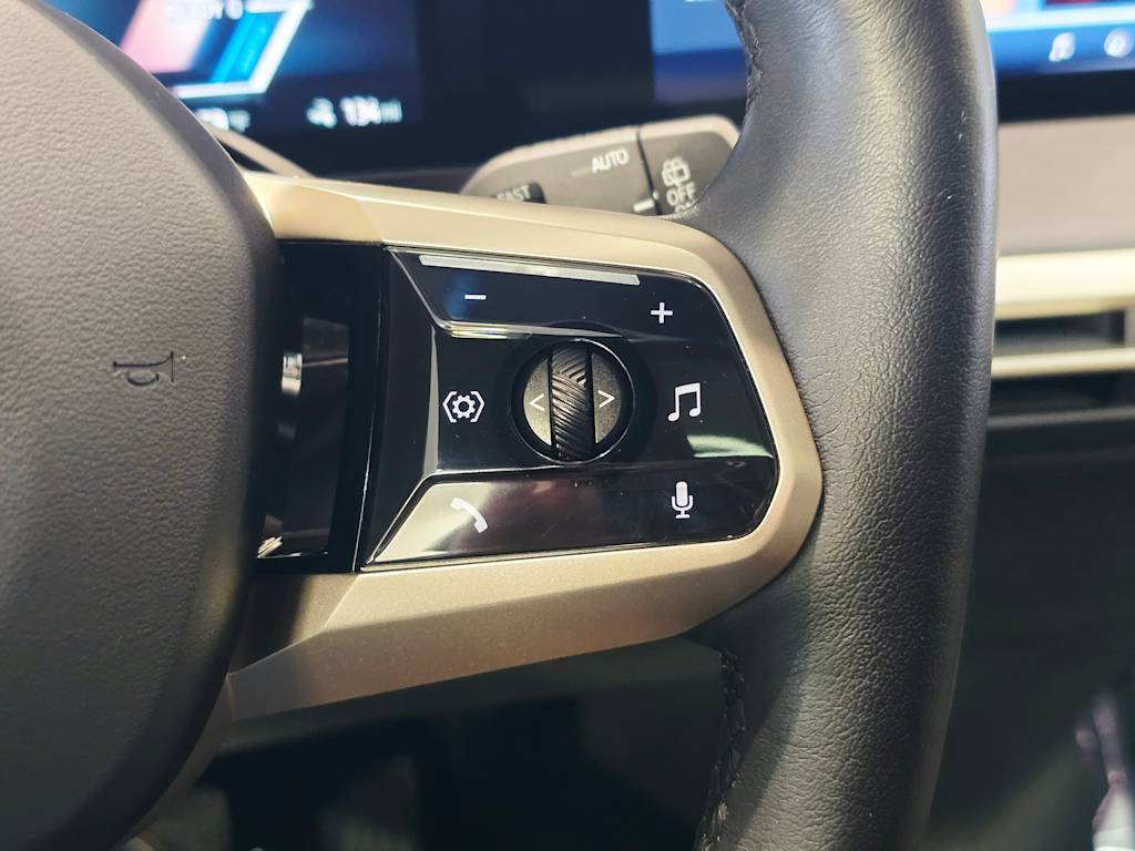 Thumbnail: 2024 BMW iX - 25