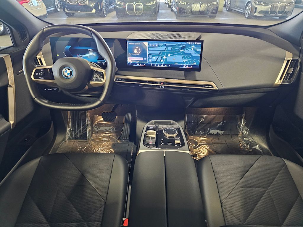 Thumbnail: 2024 BMW iX - 8