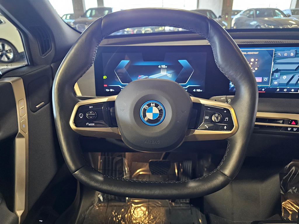 Thumbnail: 2024 BMW iX - 12