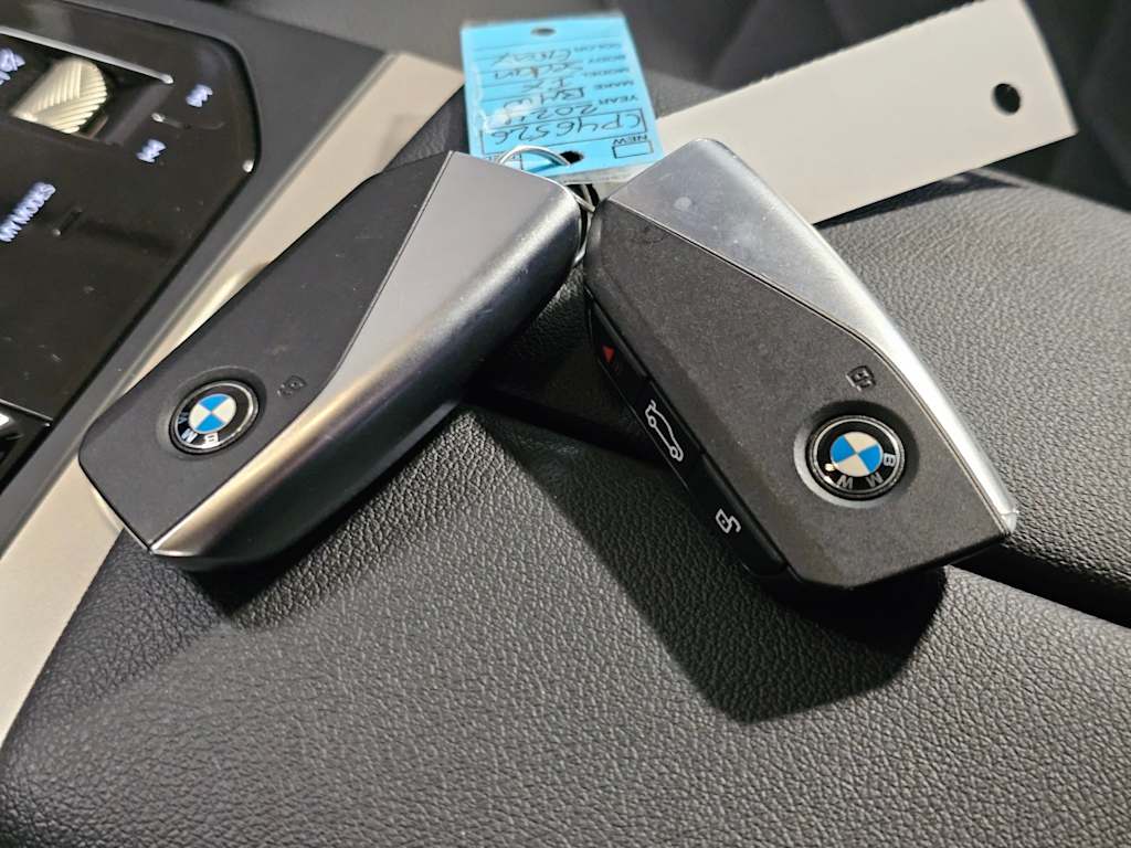 Thumbnail: 2024 BMW iX - 18