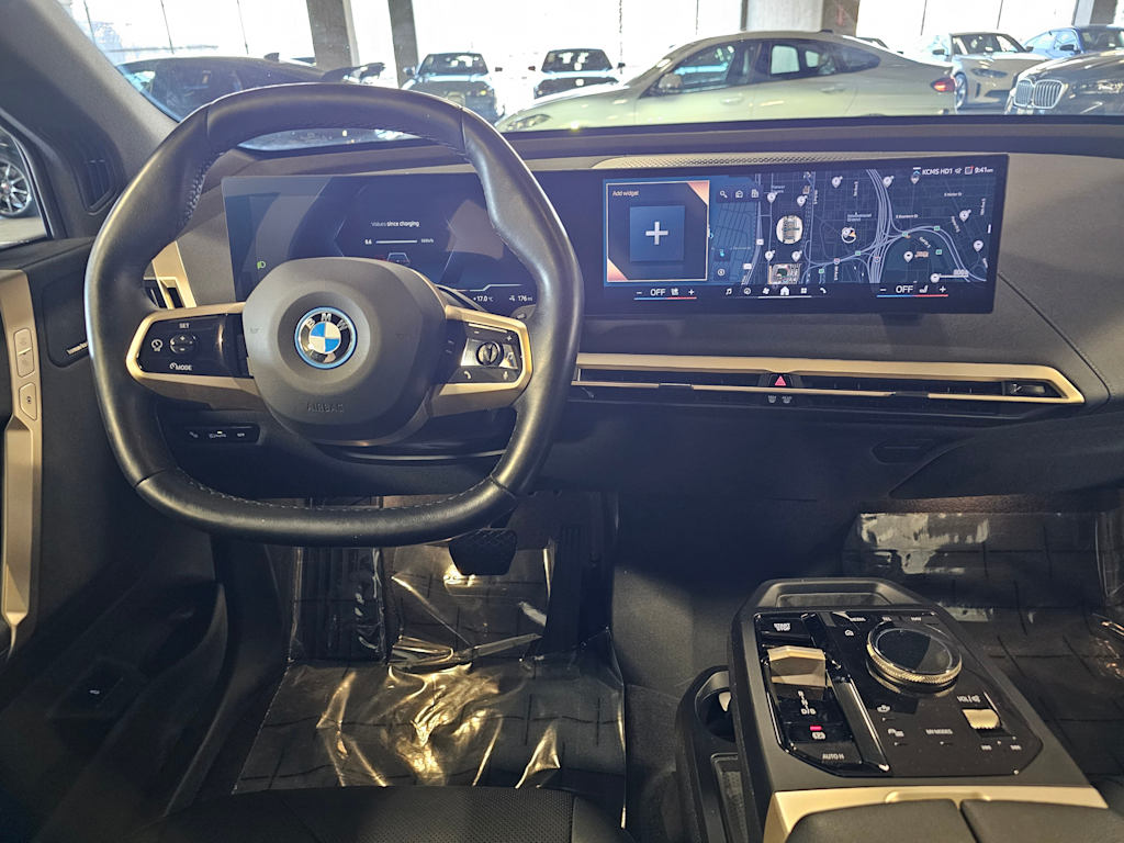 Thumbnail: 2024 BMW iX - 8