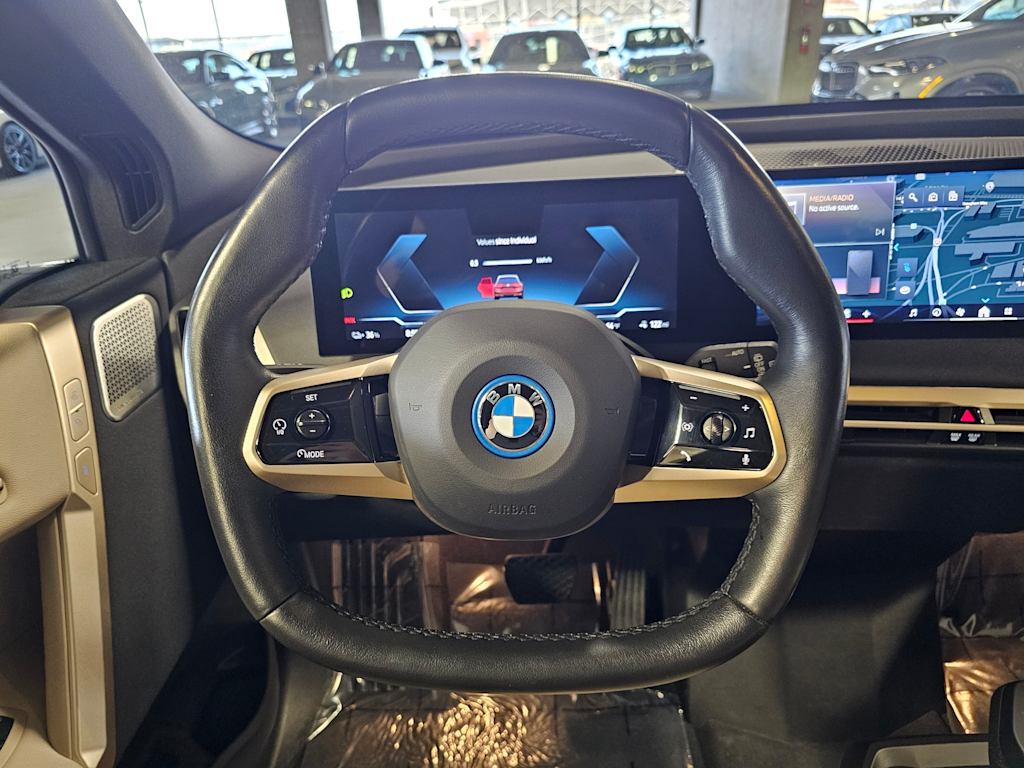 Thumbnail: 2024 BMW iX - 12